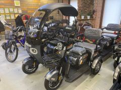 Пассажирский элетротрицикл Бумеранг VIP10 с крышей Пассажирский элетротрицикл Бумеранг VIP10 с крышей